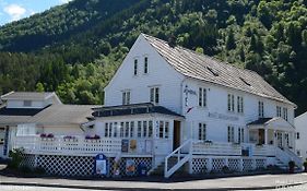 Jondal Hotel